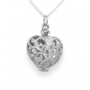 Sentiment Jewellery: Heart Pendant